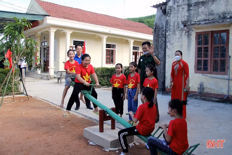 Ra mắt ngôi nhà trí tuệ ở xã vùng giáo Hương Sơn