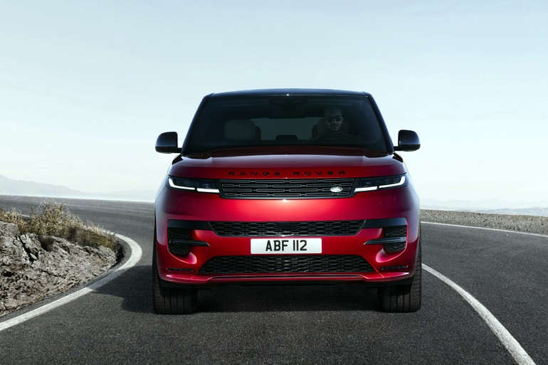 Range Rover Sport mới ra mắt bằng màn trình diễn ngoạn mục - 4 Range Rover Sport mới ra mắt bằng màn trình diễn ngoạn mục
