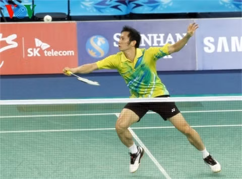 Tiến Minh thất bại trước Lee Chong Wei với tỉ số sát nút. (Ảnh: Trọng Phú)