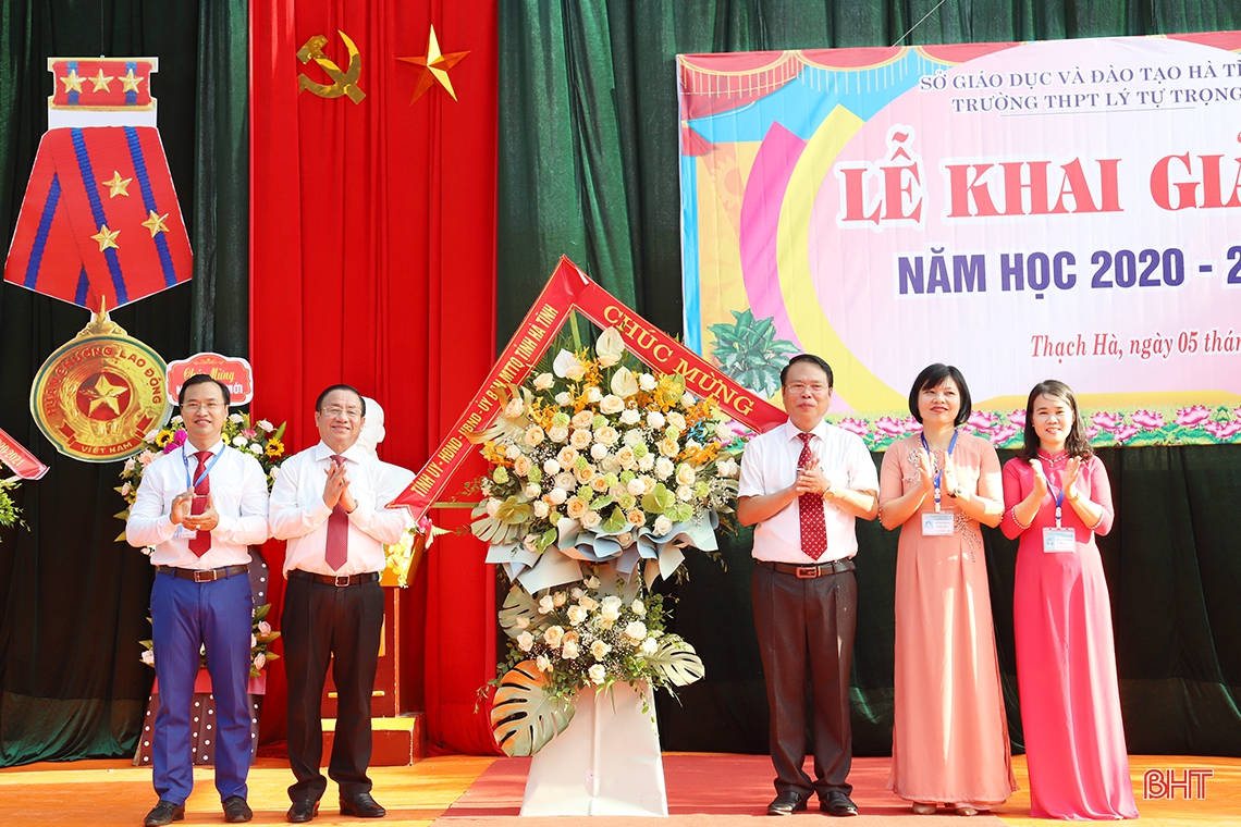Bí thư Tỉnh ủy Lê Đình Sơn: Phát huy truyền thống học tập của ngôi trường mang tên anh hùng Lý Tự Trọng
