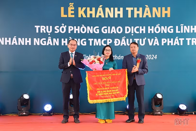Khánh thành trụ sở Phòng giao dịch BIDV Hồng Lĩnh