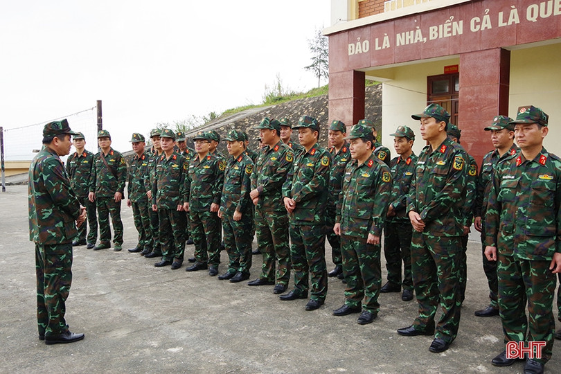 Kiểm tra công tác sẵn sàng chiến đấu tại đảo Sơn Dương