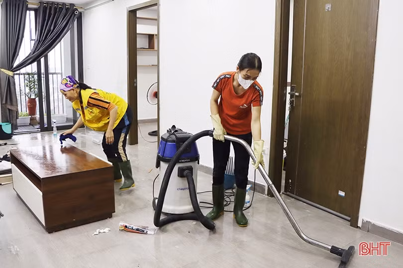 Dịch vụ dọn nhà “chạy show” từ sáng sớm đến đêm khuya