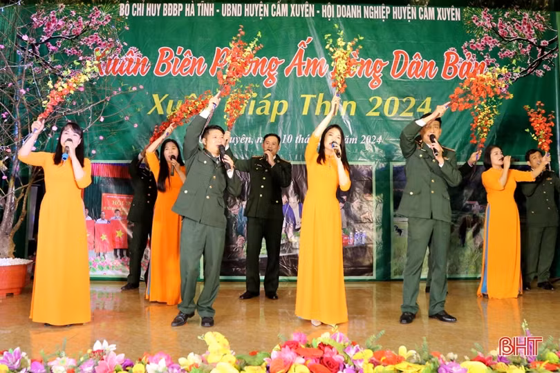 Bí thư Tỉnh ủy tham dự chương trình Xuân biên phòng ấm lòng dân bản 