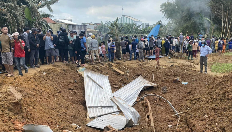 Hình ảnh hiện trường vụ máy bay huấn luyện quân sự Su-22 rơi ở Quảng Nam