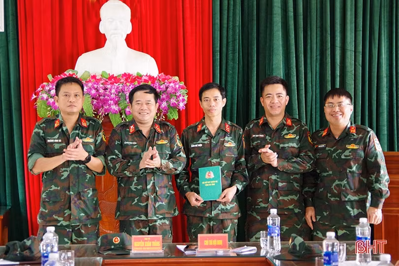 Kiểm tra công tác sẵn sàng chiến đấu tại đảo Sơn Dương