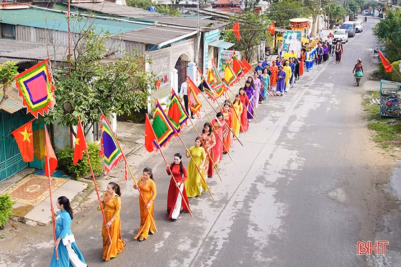 Đón bằng di tích lịch sử - văn hóa cấp tỉnh mộ và đền thờ Nguyễn Thân