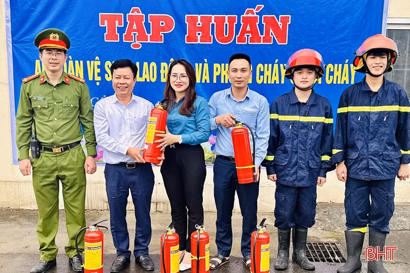 Diễn tập chữa cháy tại công ty sản xuất bao bì