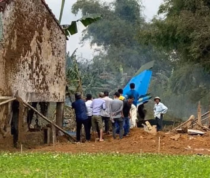 Hình ảnh hiện trường vụ máy bay huấn luyện quân sự Su-22 rơi ở Quảng Nam