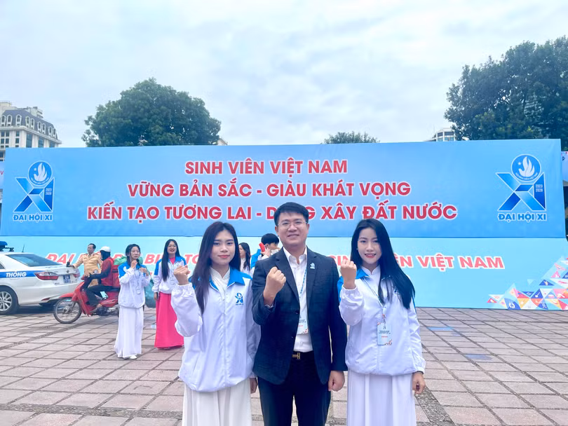 Học sinh, vinh viên Hà Tĩnh bản lĩnh, tự tin hội nhập Emagazine