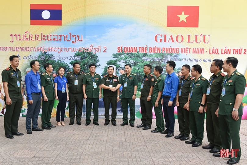 Đối ngoại biên phòng góp phần thắt chặt tình đoàn kết với nước bạn Lào