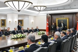 Phiên họp nội các tại phủ Tổng thống Thổ Nhĩ Kỳ tại thủ đô Ankara ngày 26/12/2013. (Nguồn: AFP/TTXVN)