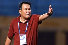 HLV Hoàng Văn Phúc dẫn dắt Hà Nội FC