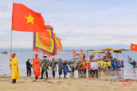 Người Hà Tĩnh giữ “nếp làng” trong lễ hội