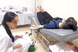 Hai mẹ con người Hà Tĩnh trực tiếp hiến máu cứu bệnh nhân