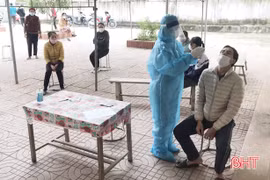 80 mẫu test nhanh cho tiểu thương ở Vũ Quang âm tính với virus SARS-CoV-2