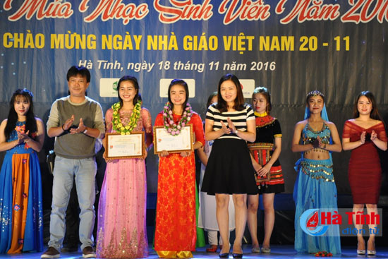 dac sac dem lien hoan ca mua nhac sinh vien dh ha tinh