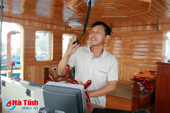 ha tinh ha thuy 2 tau vo thep duoc dong bang nguon von nghi dinh 67 cp