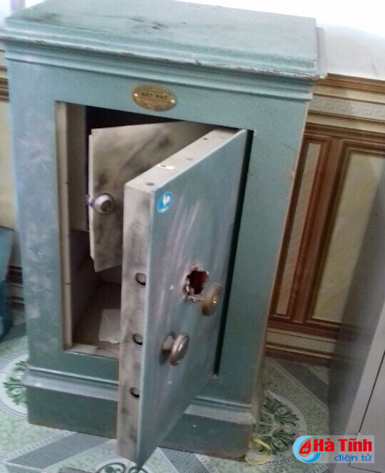 ke gian dot nhap truong thpt minh khai pha ket trom 300 trieu dong