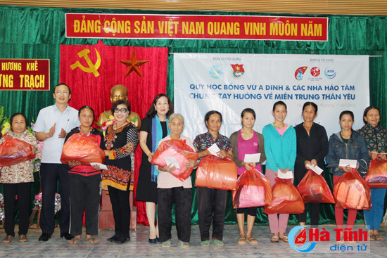 nguyen pho chu tich nuoc truong my hoa tham ba con vung lu ha tinh