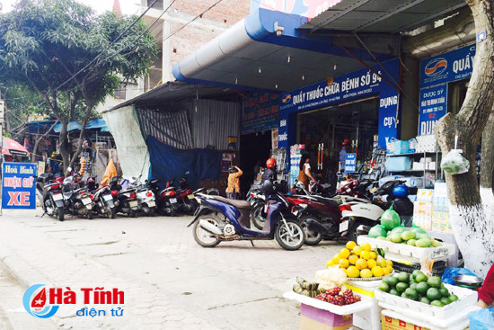 tai dien canh ban hang rong truoc cong bvdk ha tinh