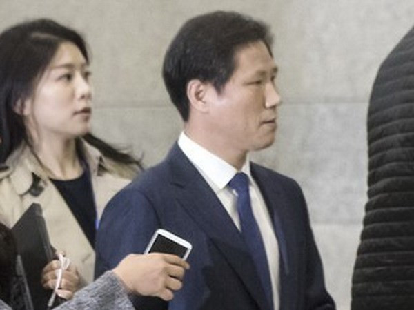 hai cuu thu ky cua tong thong han quoc bi nghi dinh liu be boi