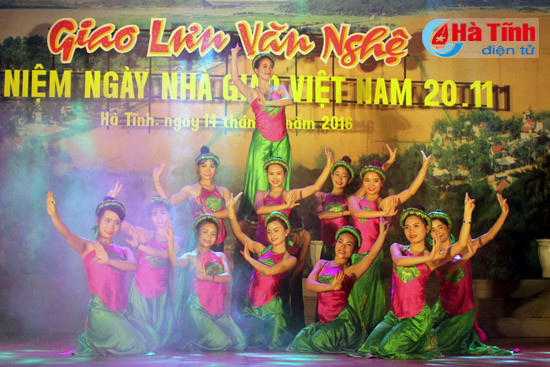 an tuong dem giao luu van nghe ky niem ngay nha giao