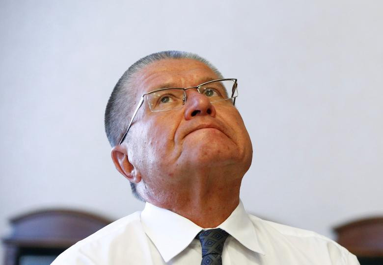 bo truong kinh te nga bi bat vi cao buoc nhan hoi lo