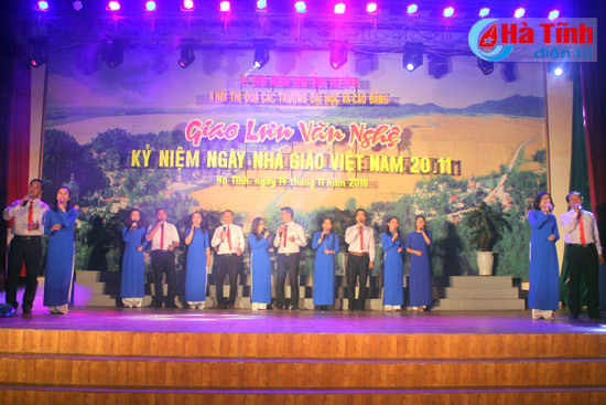 an tuong dem giao luu van nghe ky niem ngay nha giao