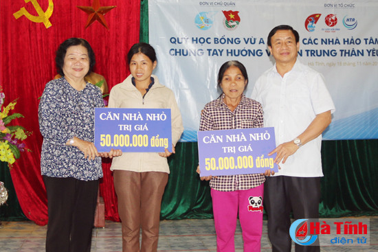 nguyen pho chu tich nuoc truong my hoa tham ba con vung lu ha tinh