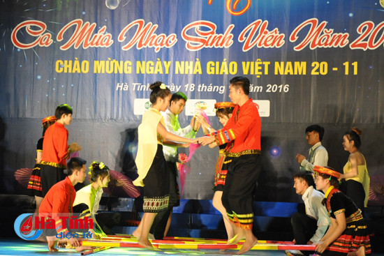 dac sac dem lien hoan ca mua nhac sinh vien dh ha tinh
