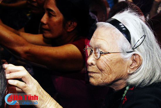 ra mat cau lac bo dan ca vi giam phuong ha huy tap