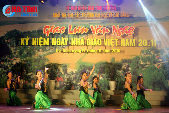 an tuong dem giao luu van nghe ky niem ngay nha giao
