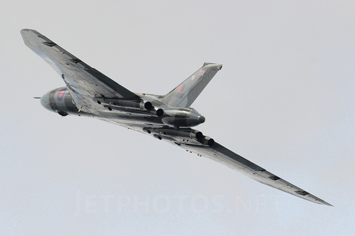 suc manh khung khiep cua than lua avro 698 vulcan b2