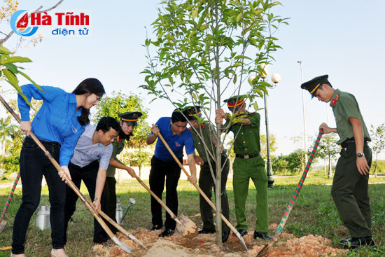 tuoi tre bidv va cong an ha tinh hop tac vi cong dong