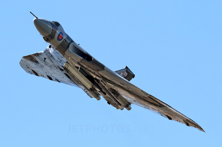 suc manh khung khiep cua than lua avro 698 vulcan b2