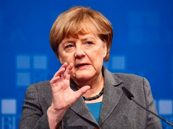 ba angela merkel se tranh cu thu tuong duc nhiem ky thu tu