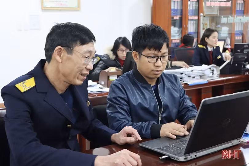 Ngành Thuế Hà Tĩnh phấn đấu thu ngân sách năm 2023 vượt “mốc” 8.000 tỷ đồng