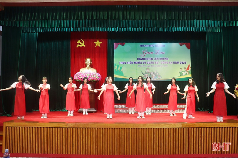 Gặp mặt, giao lưu với 69 tân binh TP Hà Tĩnh trước ngày nhập ngũ