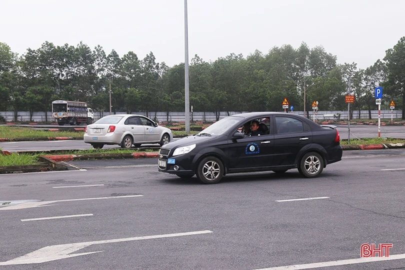 Vì sao học phí đào tạo bằng lái ôtô ở Hà Tĩnh tăng cao?