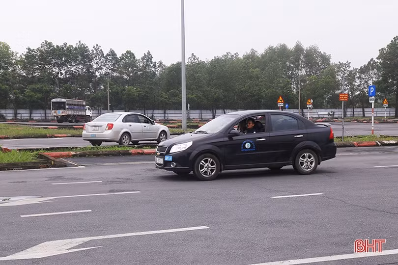 Vì sao học phí đào tạo bằng lái ôtô ở Hà Tĩnh tăng cao?