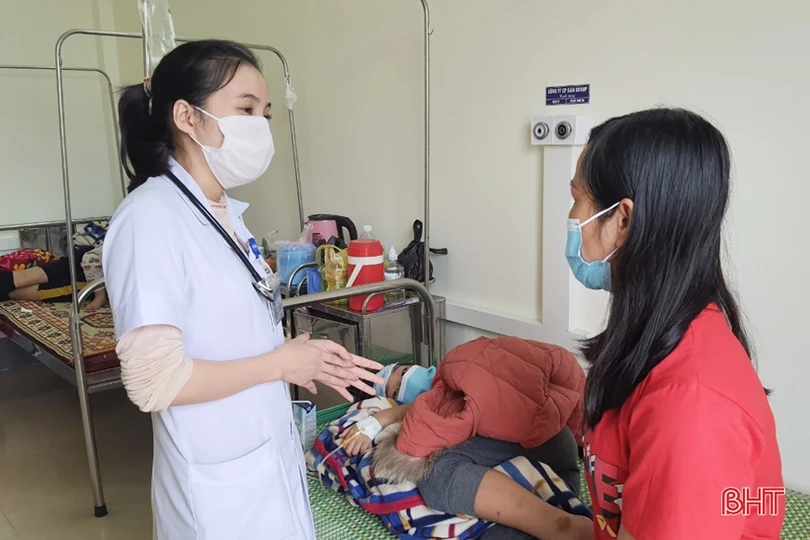 Hà Tĩnh: Thời tiết “ẩm ương”, nhiều học sinh nghỉ học do mắc cúm