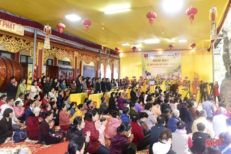 Chùa Hang - Hồng Lĩnh khai hội mùa xuân