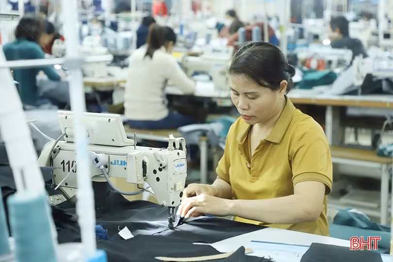 Thị trường khởi sắc, doanh nghiệp may mặc Hà Tĩnh liên tục nhận đơn hàng