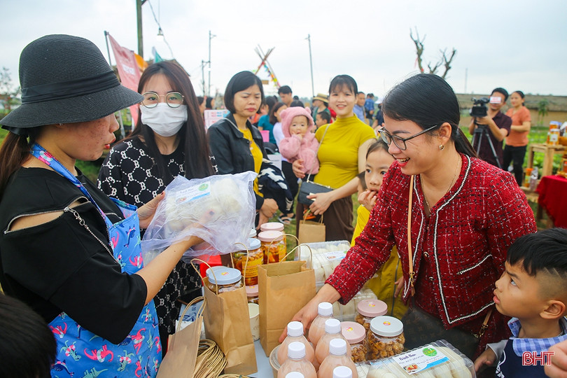 Trải nghiệm “Chợ gánh - Mùa thương đầu” tại Hà Tĩnh