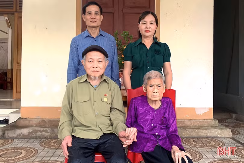 Niềm tin sắt son của vợ chồng 75 năm tuổi Đảng ở Hà Tĩnh