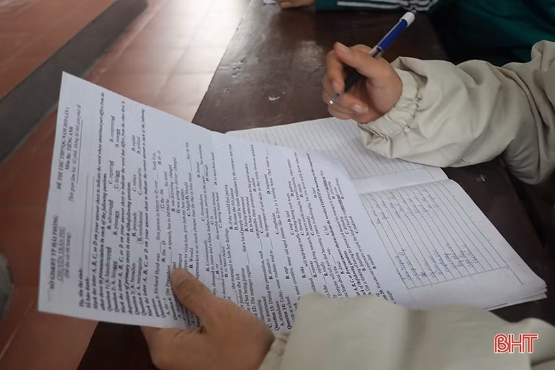 Các trường học Hà Tĩnh tăng cường kiến thức, rèn luyện kỹ năng cho học sinh lớp 12