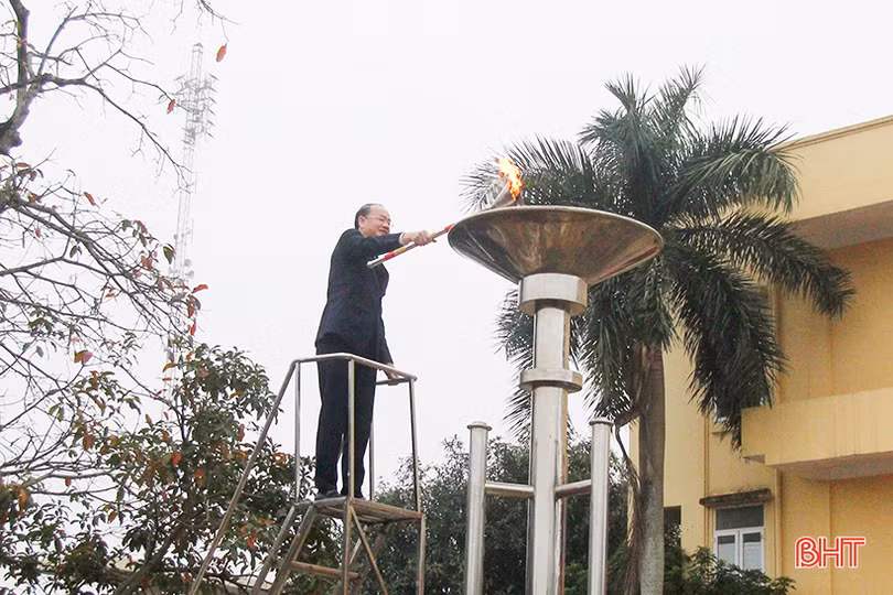 Tân binh Hà Tĩnh lên đường làm nghĩa vụ với Tổ quốc