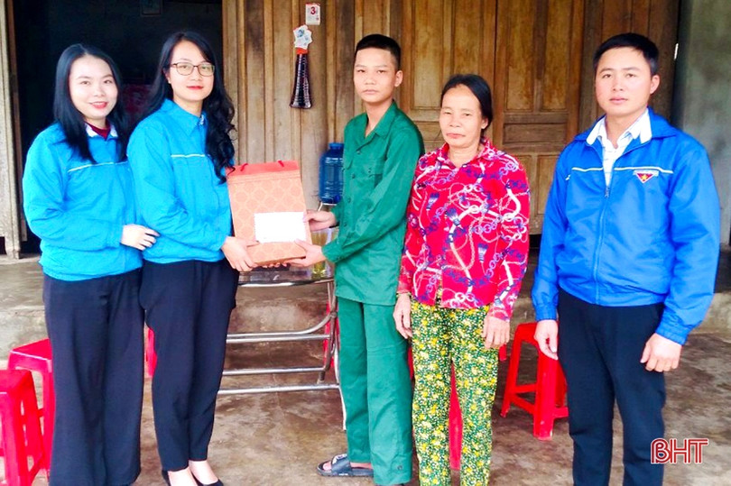 Tuổi trẻ Hà Tĩnh triển khai nhiều hoạt động tiễn tân binh nhập ngũ