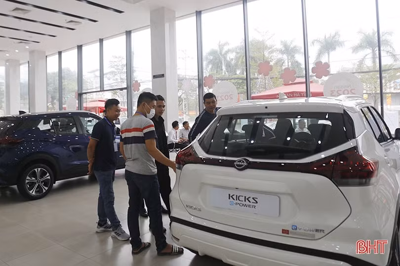 Nissan Hà Tĩnh tổ chức sự kiện lái thử xe Nissan Kicks, Almera và Navara